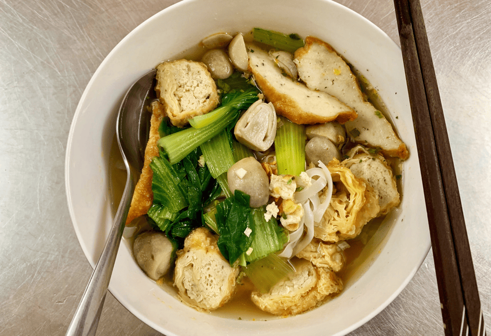 Vegan Hu Tieu with sweet broth, delicious chewy noodles, combined with mushrooms, tofu, and fresh vegetables, creating a delicate flavor (Source: Canva)